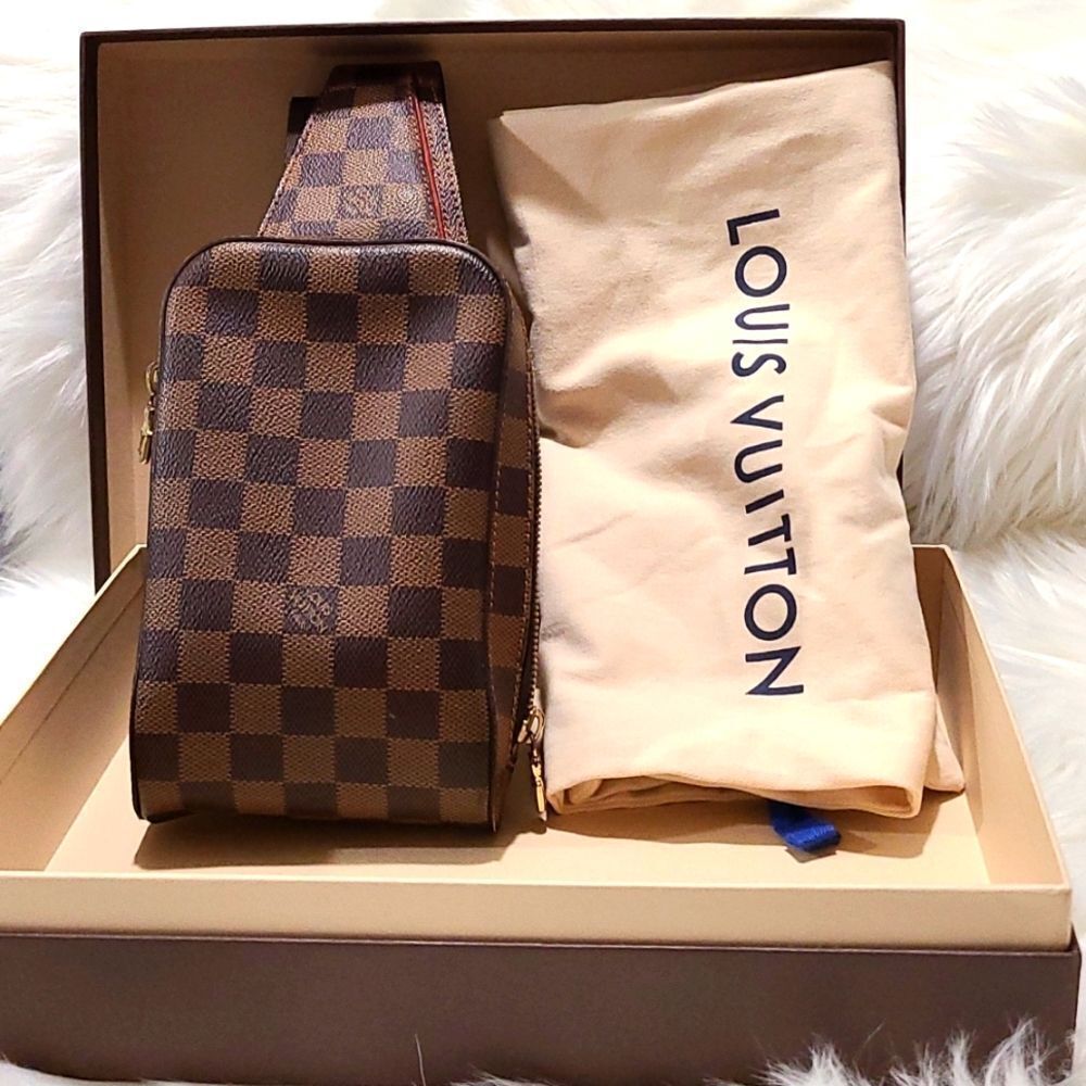 💯 Authentic Louis Vuitton Geronimo Bag🍀